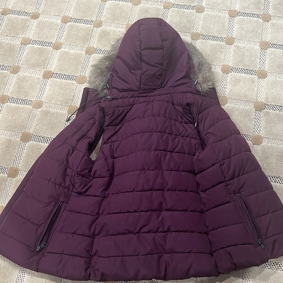 Banana Republic XS Vest with Hood and Fleece Lining // Plum - Picture 7 of 9